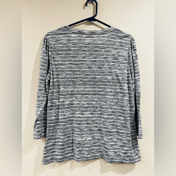 🔥Michael Kors Blouse🔥 - Picture 2 of 4